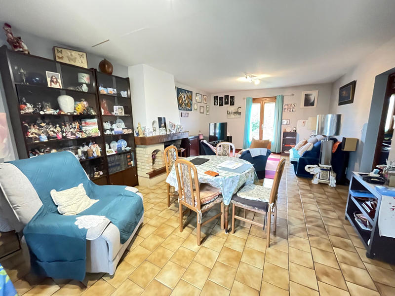 Maison - 180 m² - 9 pièces