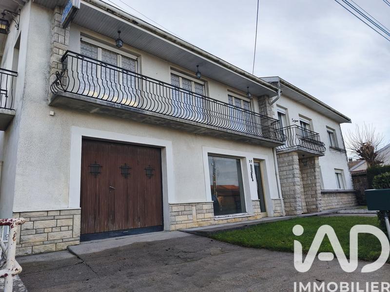 Maison - 233 m² - 7 pièces