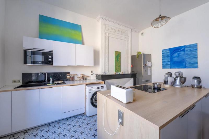 Maison - 290 m² - 8 pièces