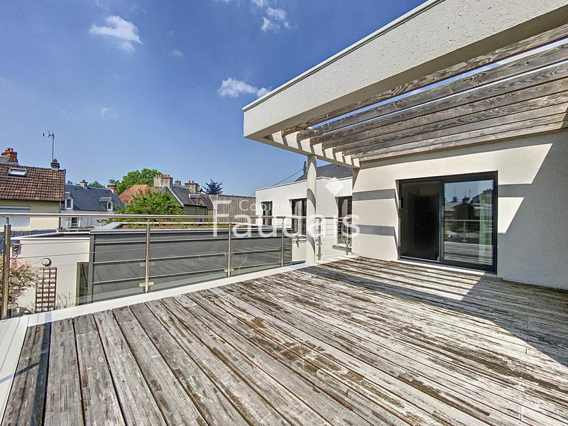 Maison - 224 m² - 8 pièces