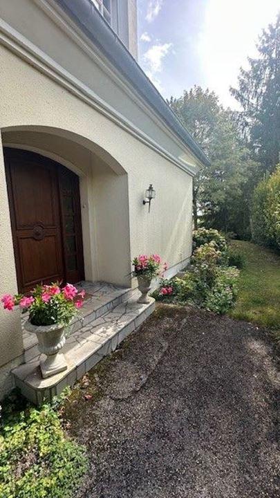 Propriété - 200 m² - 8 pièces