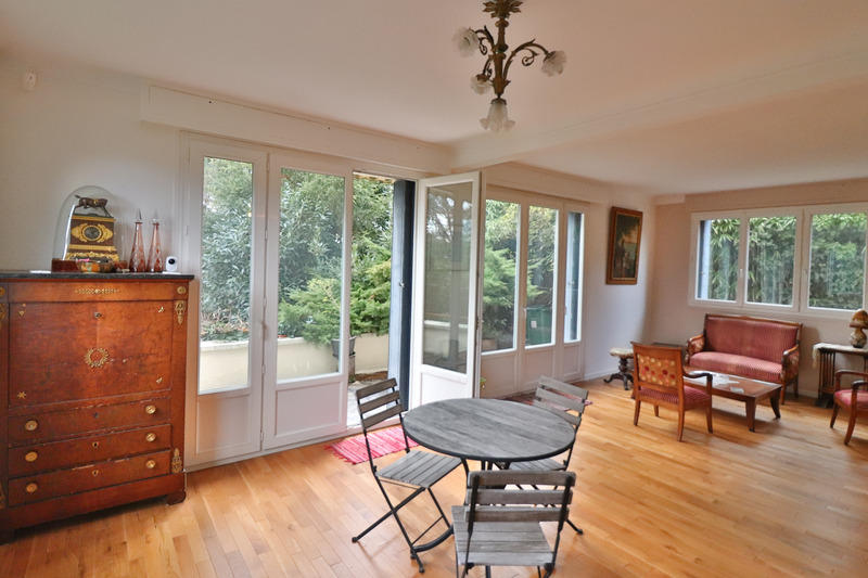 Maison - 220 m² - 7 pièces