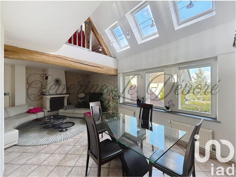 Maison - 215 m² - 9 pièces