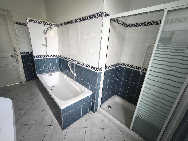 Propriété - 400 m² - 7 pièces