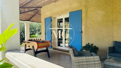 Maison - 219 m² - 4 pièces