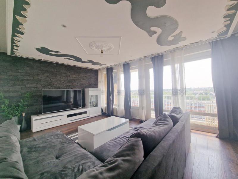 Appartement - 88 m² - 4 pièces