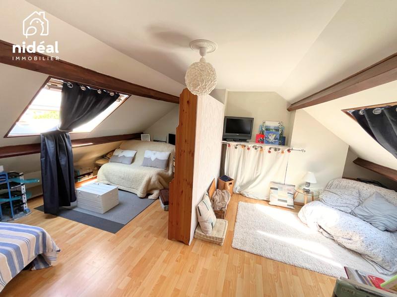 Maison - 90 m² - 5 pièces