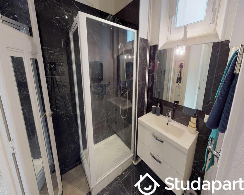 Chambre - 60 m² - 1 pièce