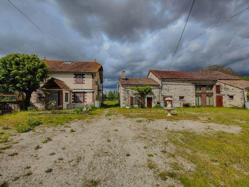 Maison - 308 m² - 13 pièces