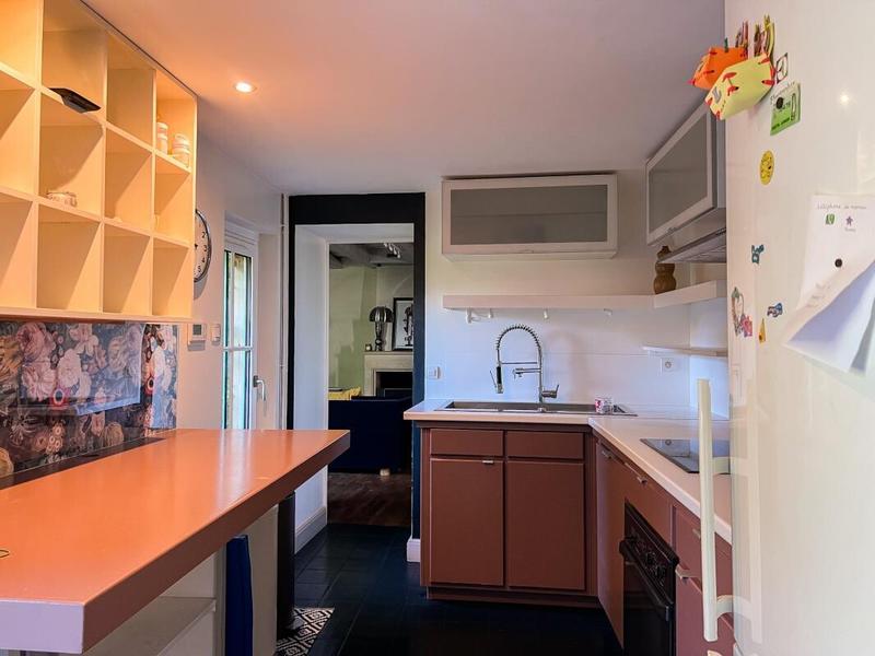 Maison - 245 m² - 10 pièces