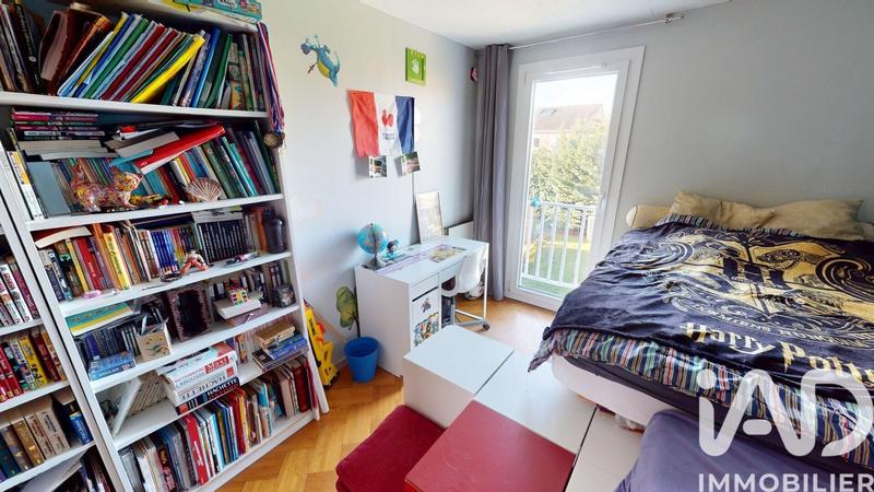 Maison - 95 m² - 5 pièces