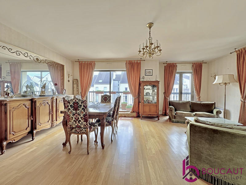 Appartement - 90 m² - 4 pièces