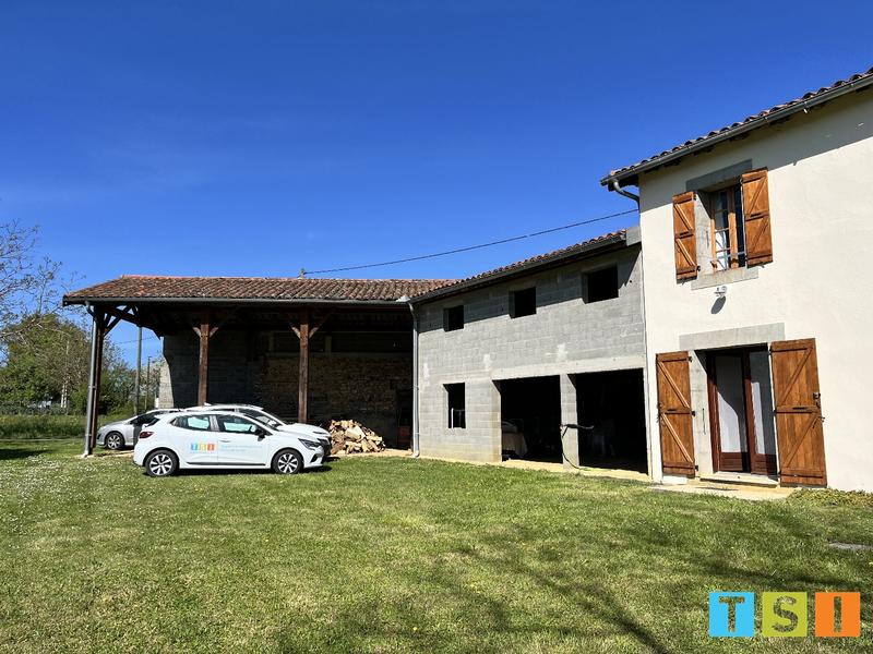 Maison - 200 m² - 6 pièces