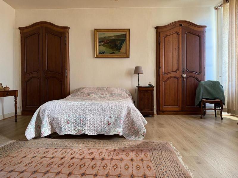 Maison en pierre - 245 m² - 6 pièces