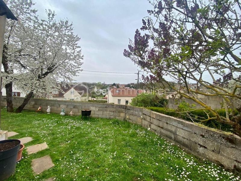 Maison - 95 m² - 5 pièces