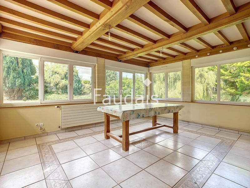 Maison - 198 m² - 8 pièces