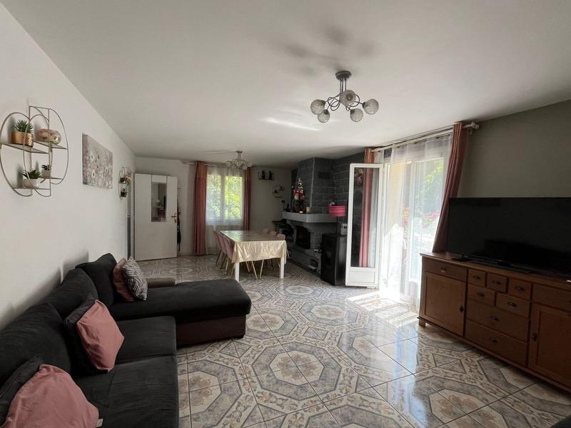 Maison - 121 m² - 6 pièces