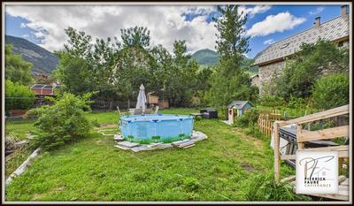 Maison - 252 m² - 8 pièces