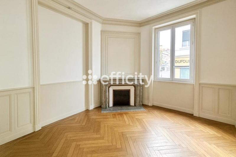 Appartement - 107 m² - 4 pièces
