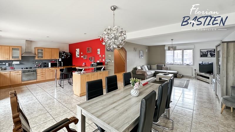 Maison - 181 m² - 8 pièces