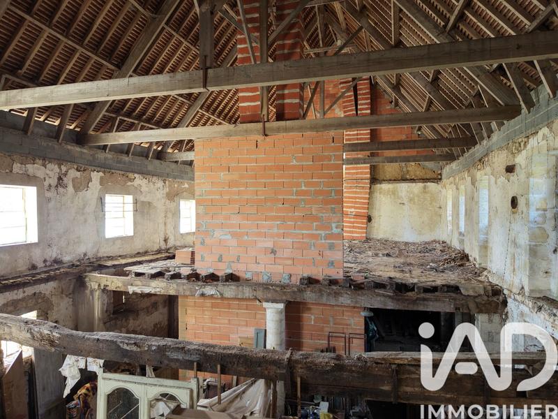 Château - 835 m² - 7 pièces