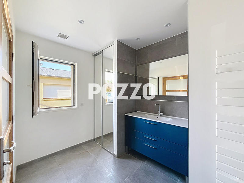 Maison - 102 m² - 4 pièces