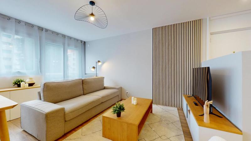 Appartement - 72 m² - 5 pièces