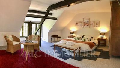 Propriété - 533 m² - 14 pièces