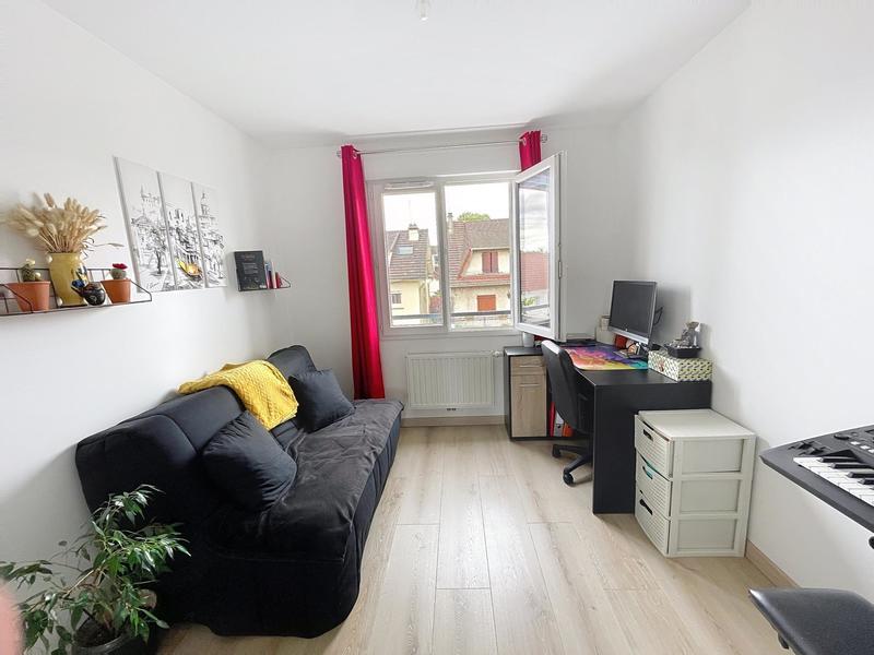 Maison - 91 m² - 5 pièces