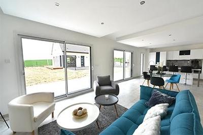 Maison - 95 m² - 5 pièces