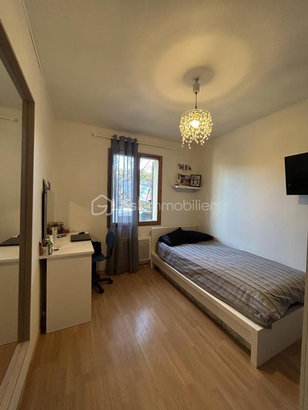 Maison traditionnelle - 140 m² - 7 pièces