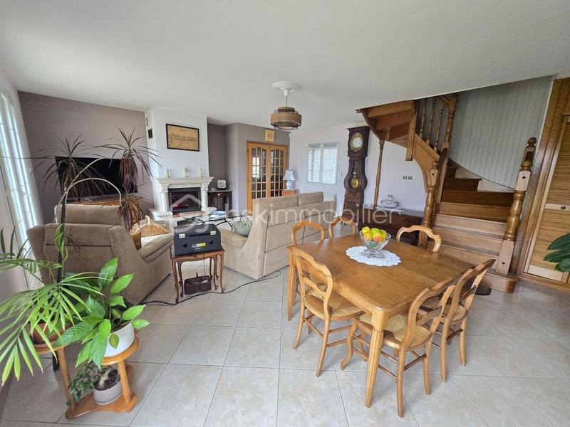 Pavillon - 217 m² - 7 pièces