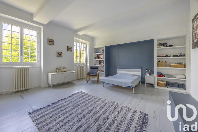 Maison - 383 m² - 11 pièces