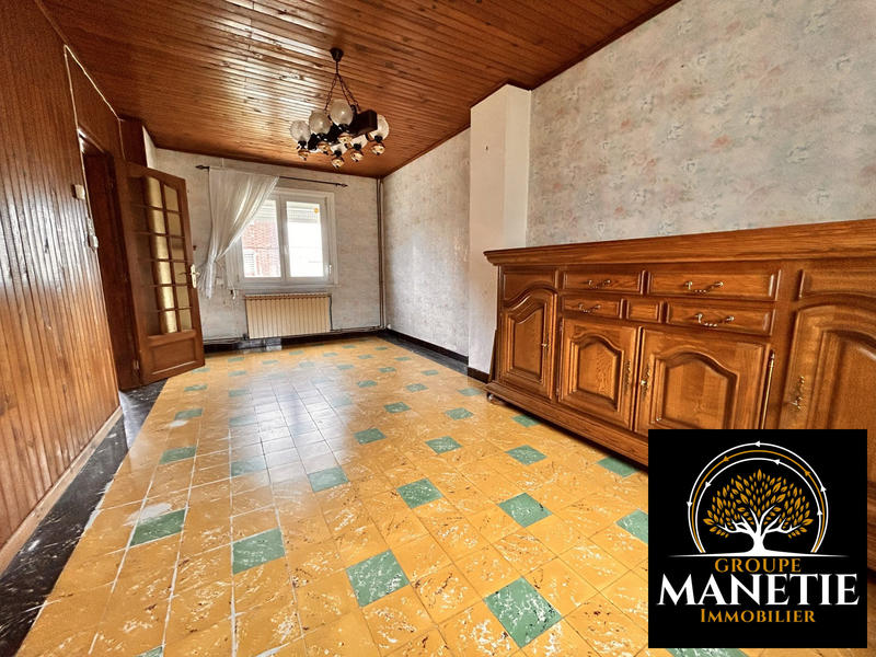 Maison - 80 m² - 8 pièces