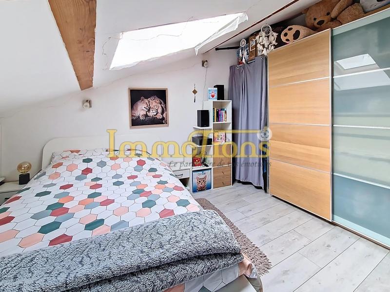 Appartement - 90 m² - 4 pièces