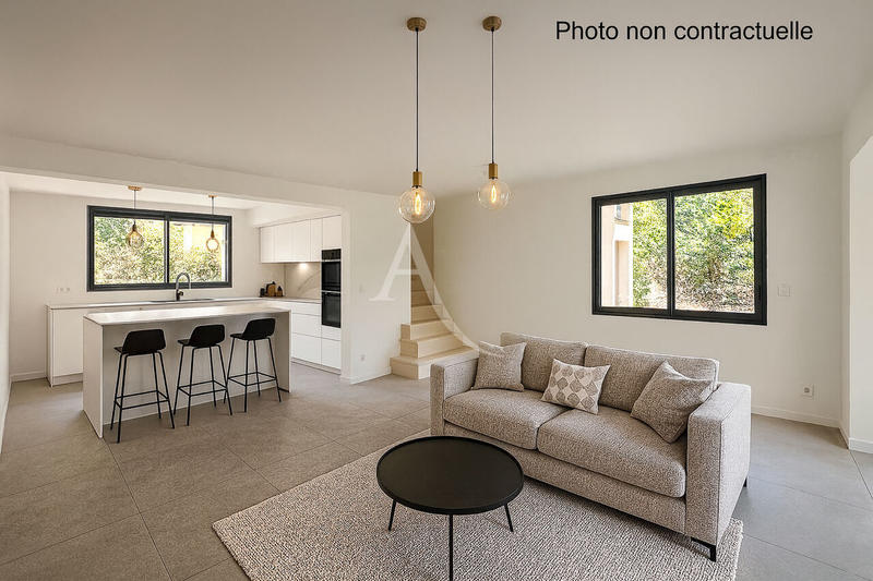 Maison - 101 m² - 5 pièces