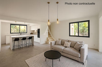 Maison - 101 m² - 5 pièces