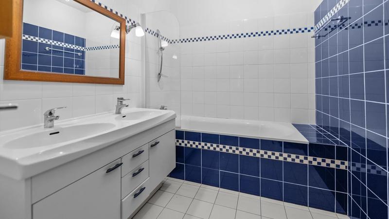 Appartement - 142 m² - 6 pièces