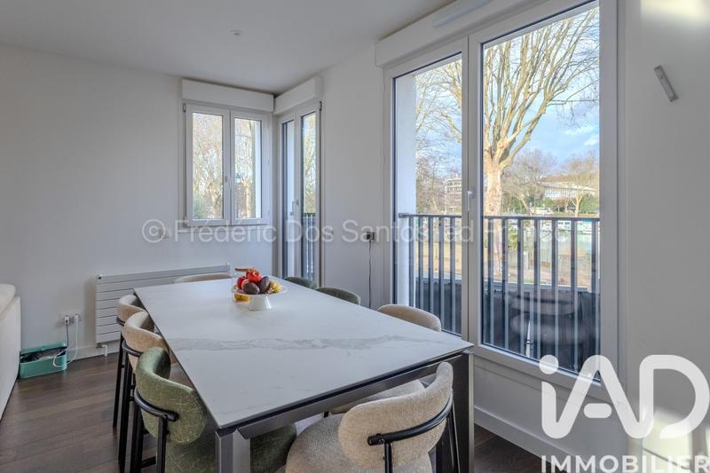 Maison - 200 m² - 6 pièces