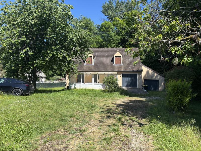 Maison - 122 m² - 7 pièces