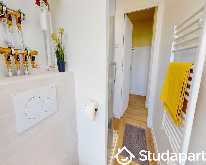 Chambre - 70 m² - 1 pièce