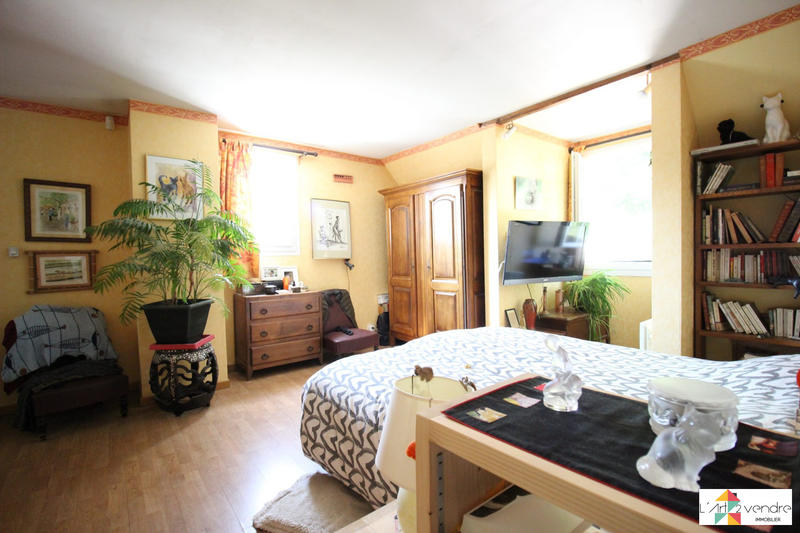 Maison traditionnelle - 173 m² - 6 pièces