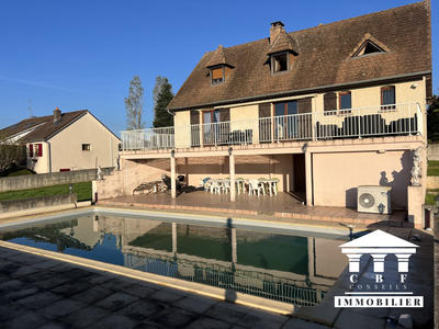 Maison - 183 m² - 7 pièces