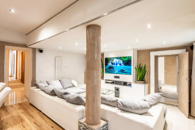 Appartement - 131 m² - 5 pièces