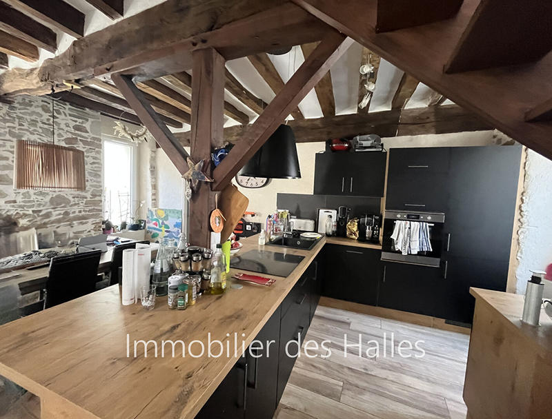 Maison - 176 m² - 9 pièces