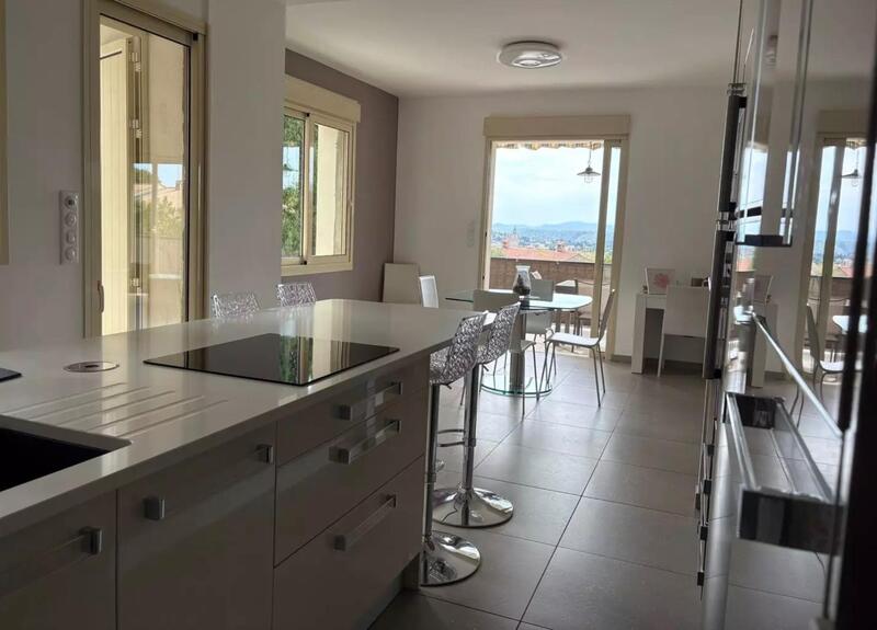 Maison - 150 m² - 7 pièces