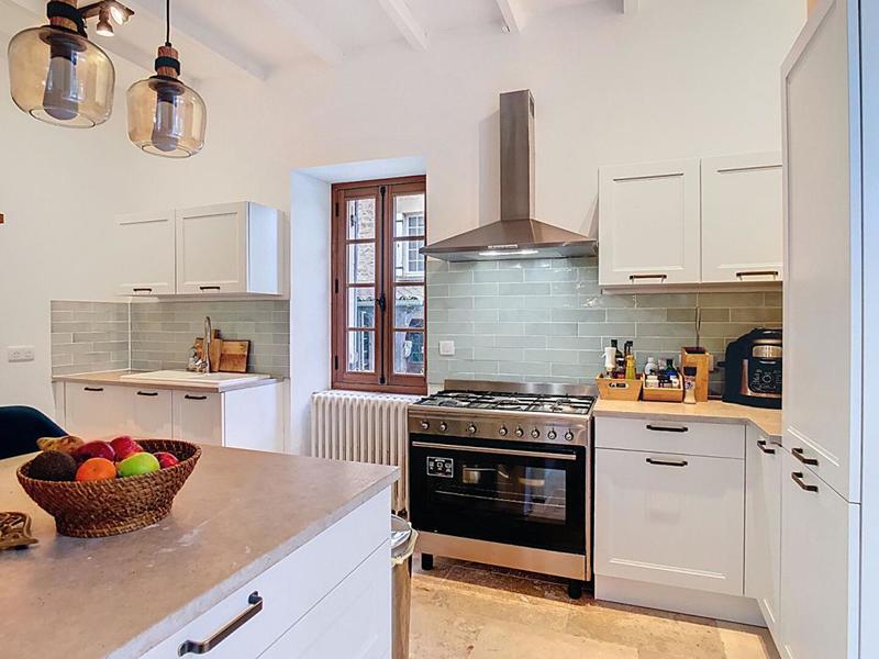 Maison - 200 m² - 7 pièces