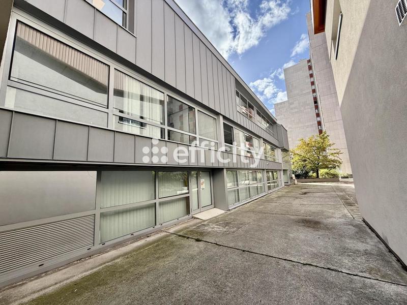 Immeuble - 1 900 m² - 50 pièces