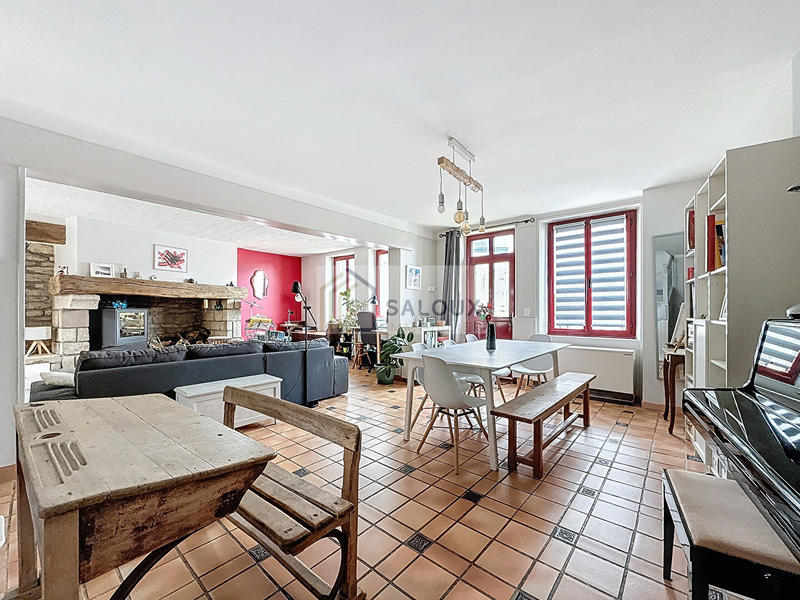 Maison - 195 m² - 7 pièces