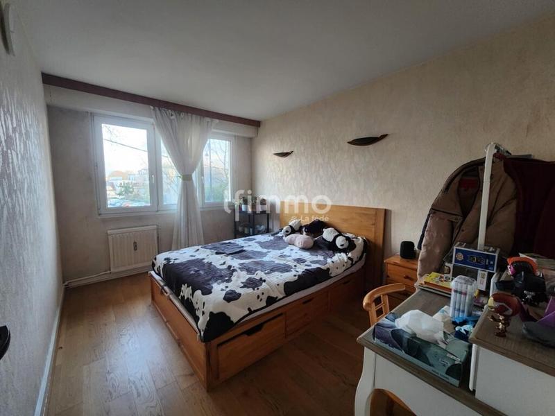 Appartement - 94 m² - 5 pièces